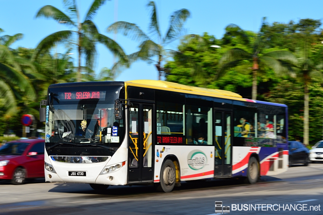 A Yutong ZK6126HG (JSU4730) operating on Causeway Link bus service T32